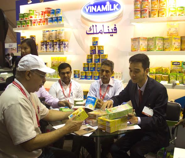 Vinamilk[-]ký[-]kết[-]được[-]Hợp[-]đồng[-]trị[-]giá[-]12,5[-]triệu[-]USD[-]trong[-]ngày[-]đầu[-]tiên[-]tại[-]Hội[-]chợ[-]Gulfood[-]2016